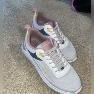 Tommy Hilfilger Sneakers 7.5W